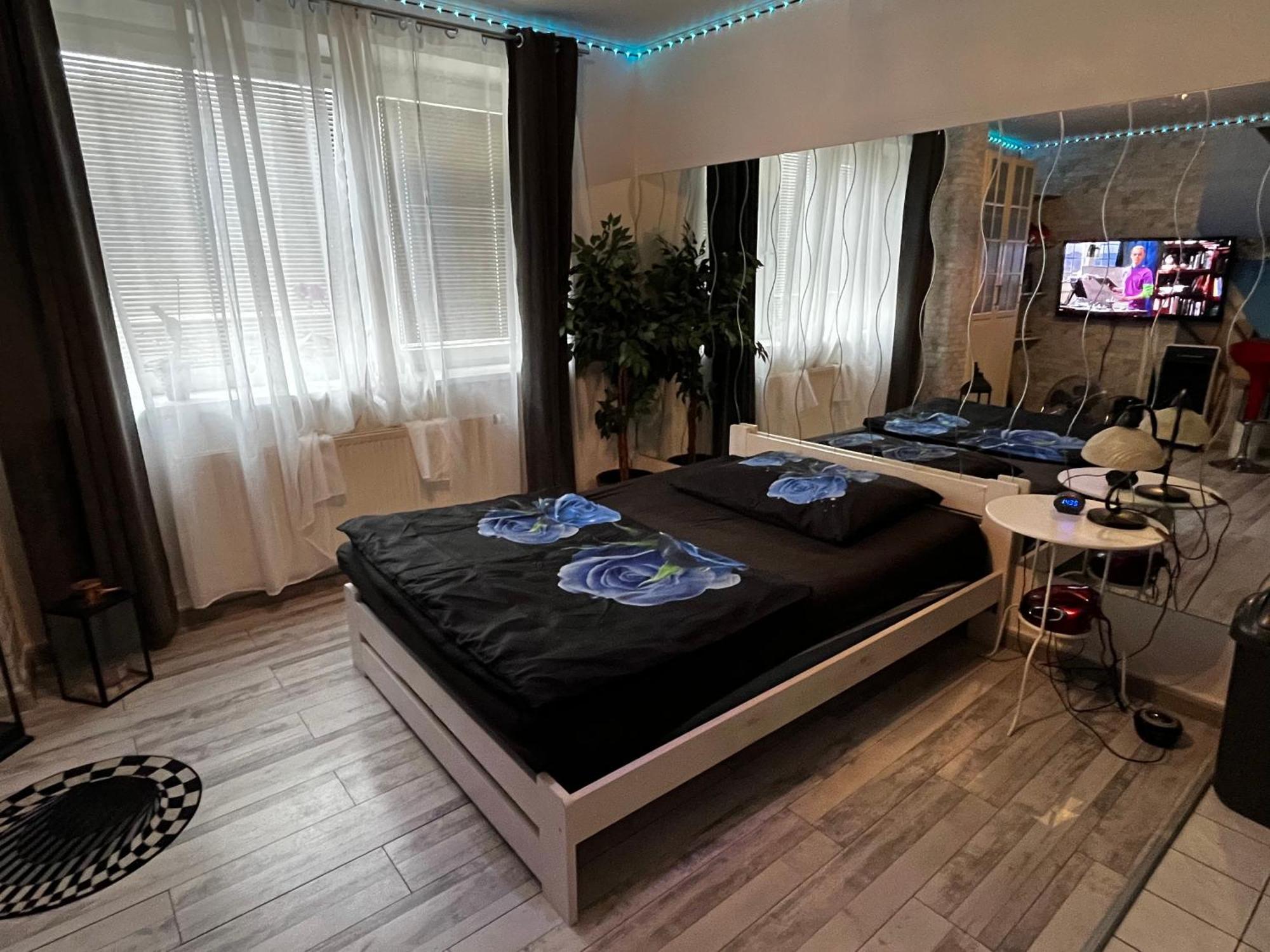Monfas Apartment Provence In Prague Ngoại thất bức ảnh